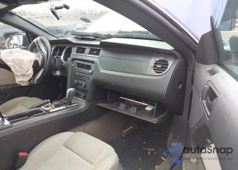 2013 Ford Mustang V6 from USA, damaged, VIN 1ZVBP8AM3D5268762